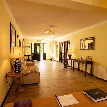 Station House Bed & Breakfast Енистимон Екстериор снимка