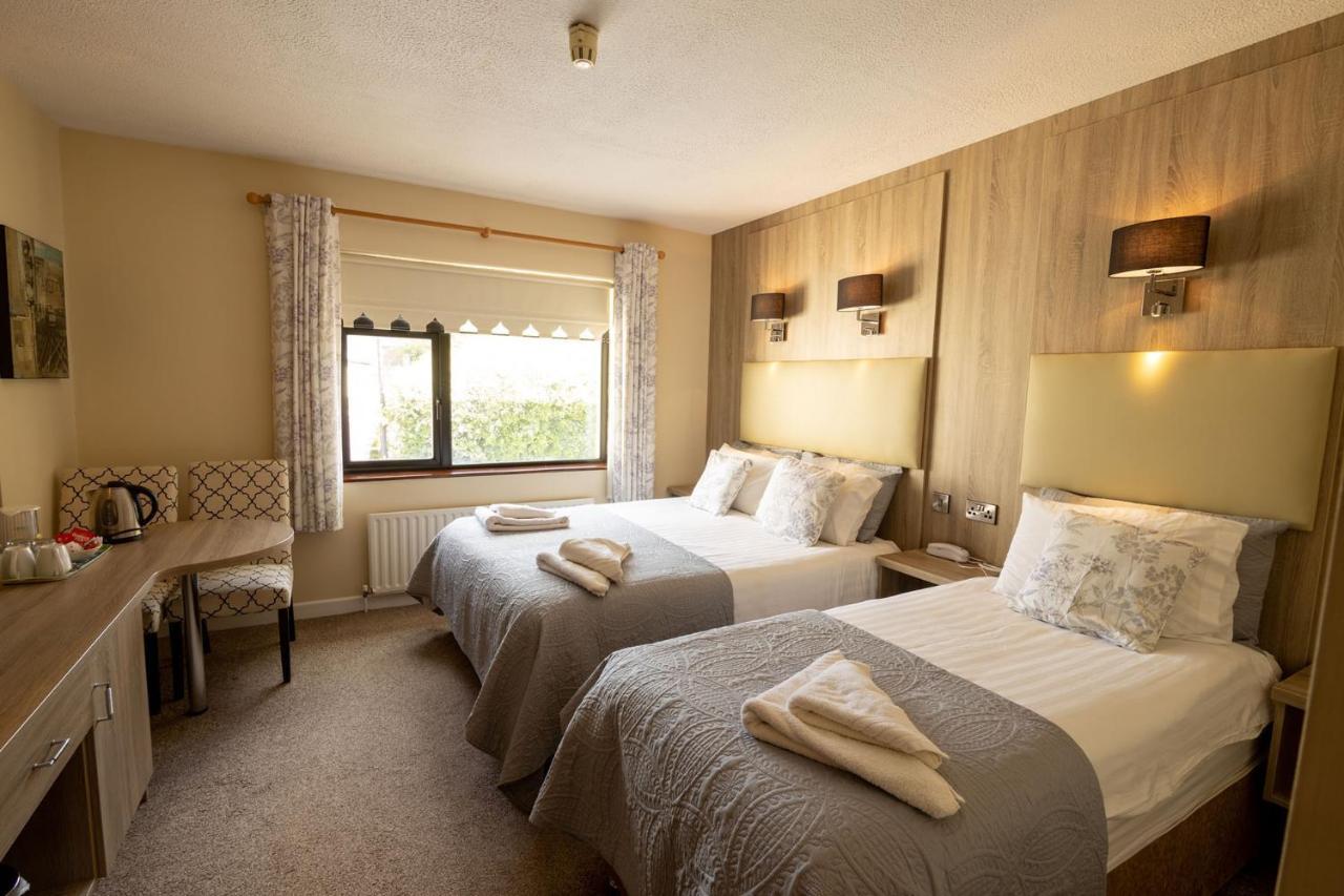 Station House Bed & Breakfast Енистимон Екстериор снимка