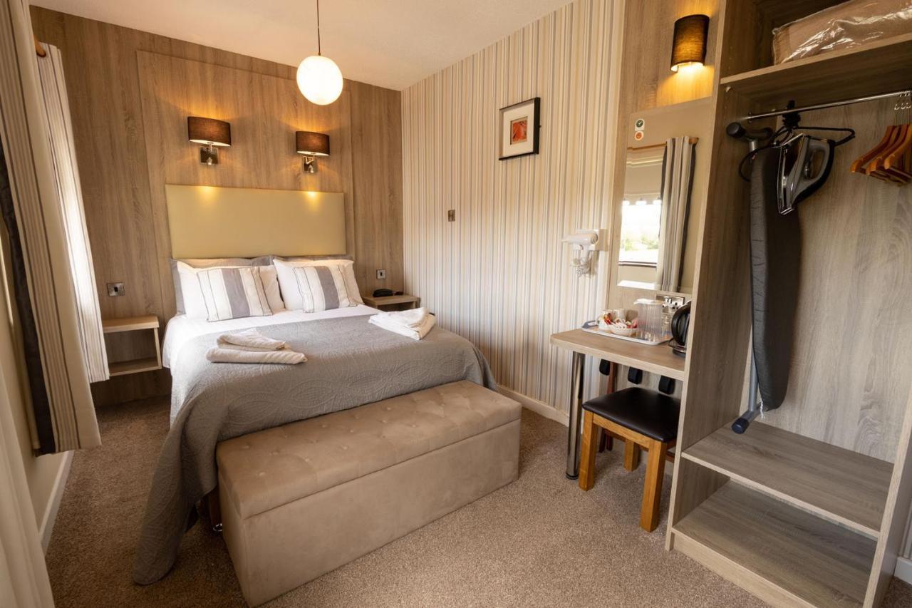 Station House Bed & Breakfast Енистимон Екстериор снимка