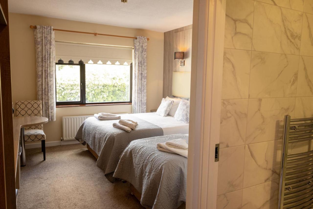 Station House Bed & Breakfast Енистимон Екстериор снимка