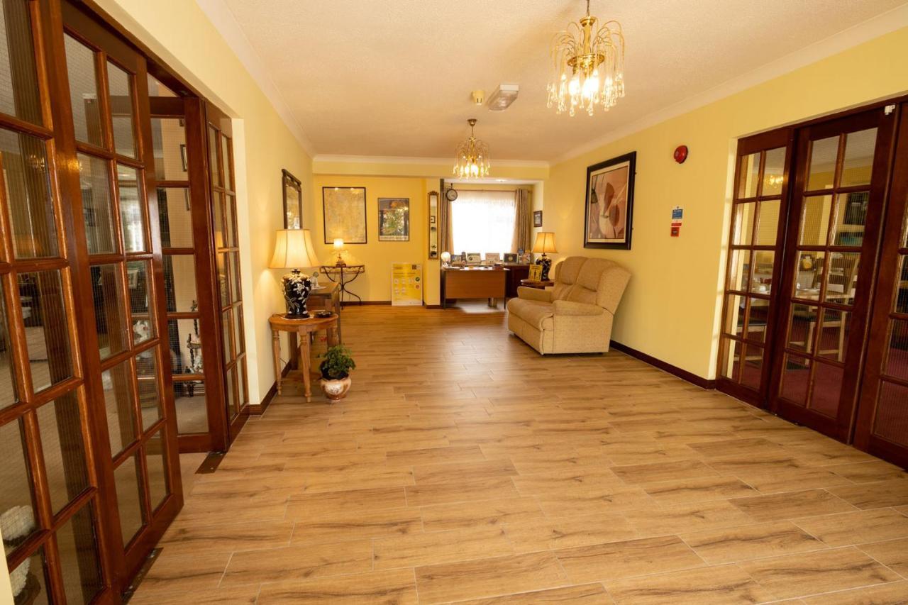 Station House Bed & Breakfast Енистимон Екстериор снимка