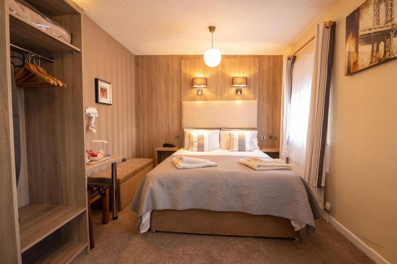 Station House Bed & Breakfast Енистимон Екстериор снимка