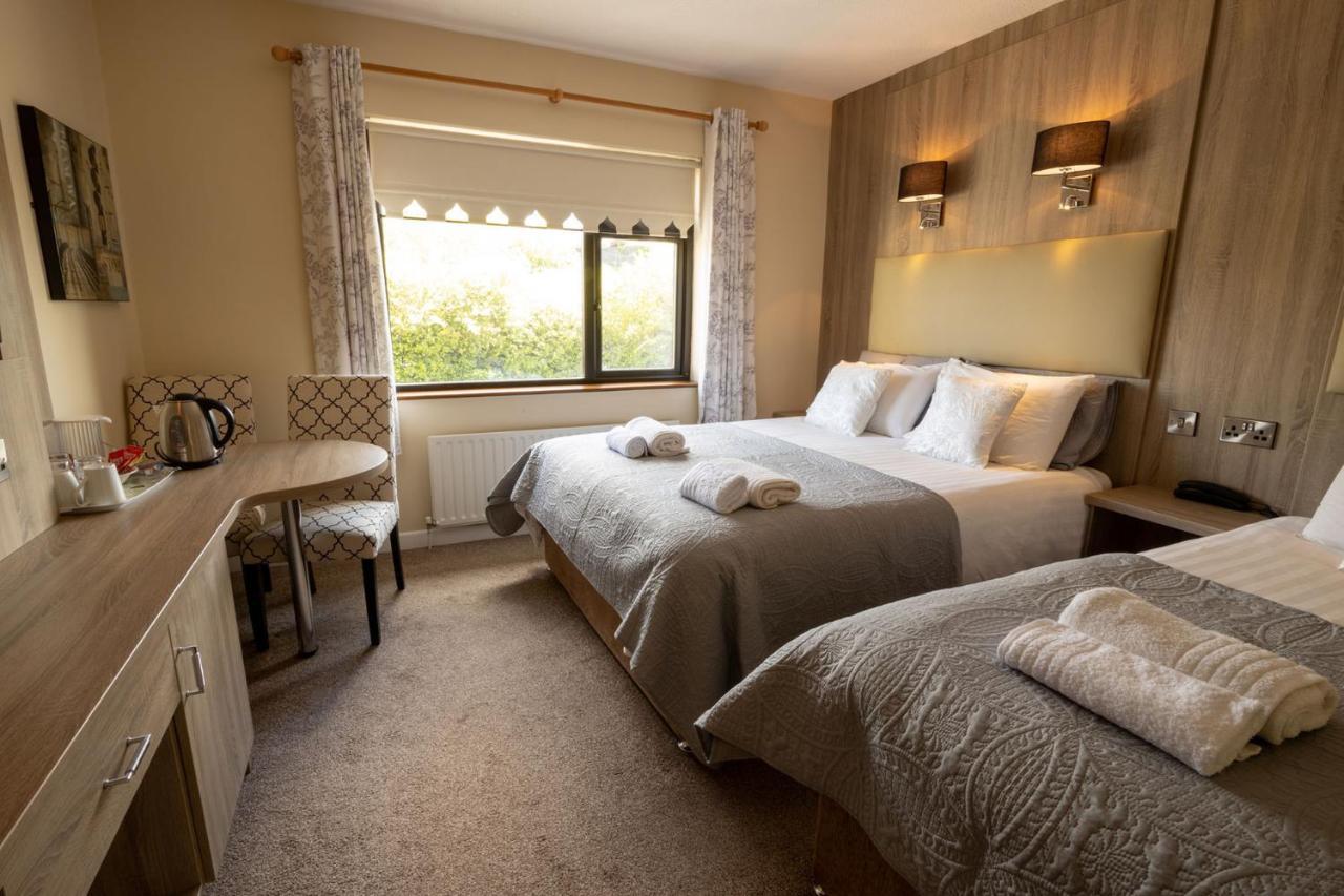 Station House Bed & Breakfast Енистимон Екстериор снимка