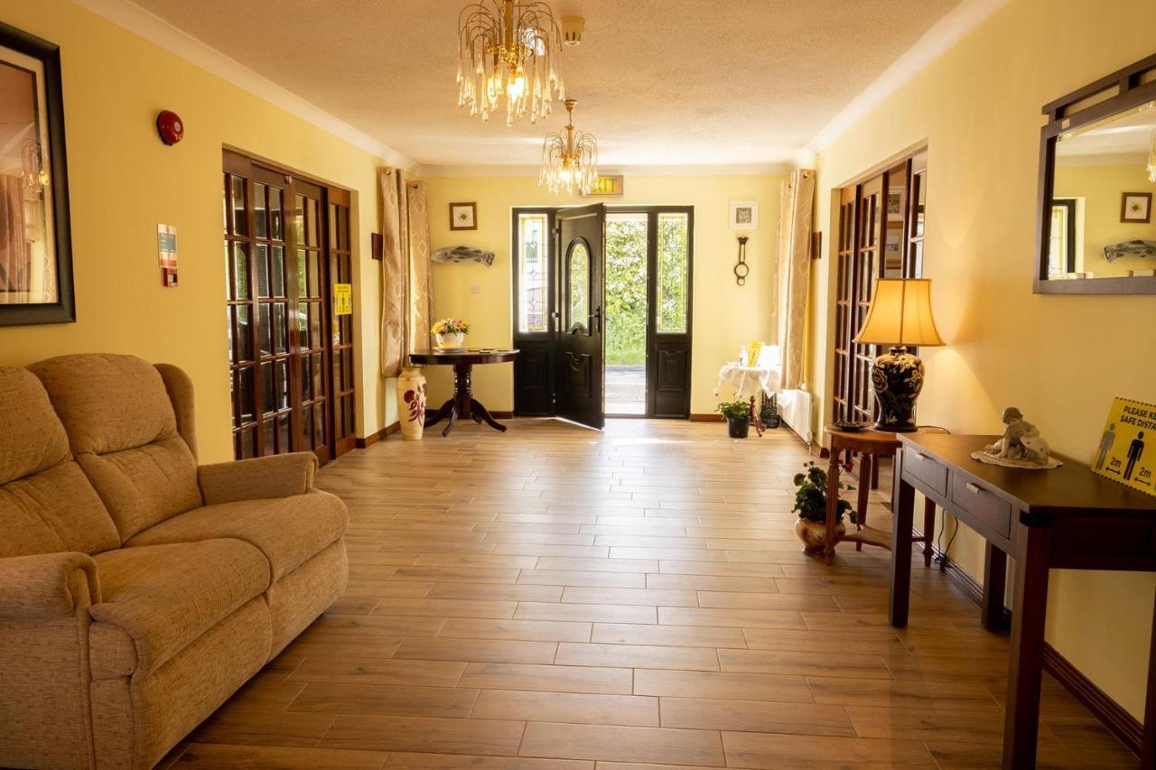Station House Bed & Breakfast Енистимон Екстериор снимка