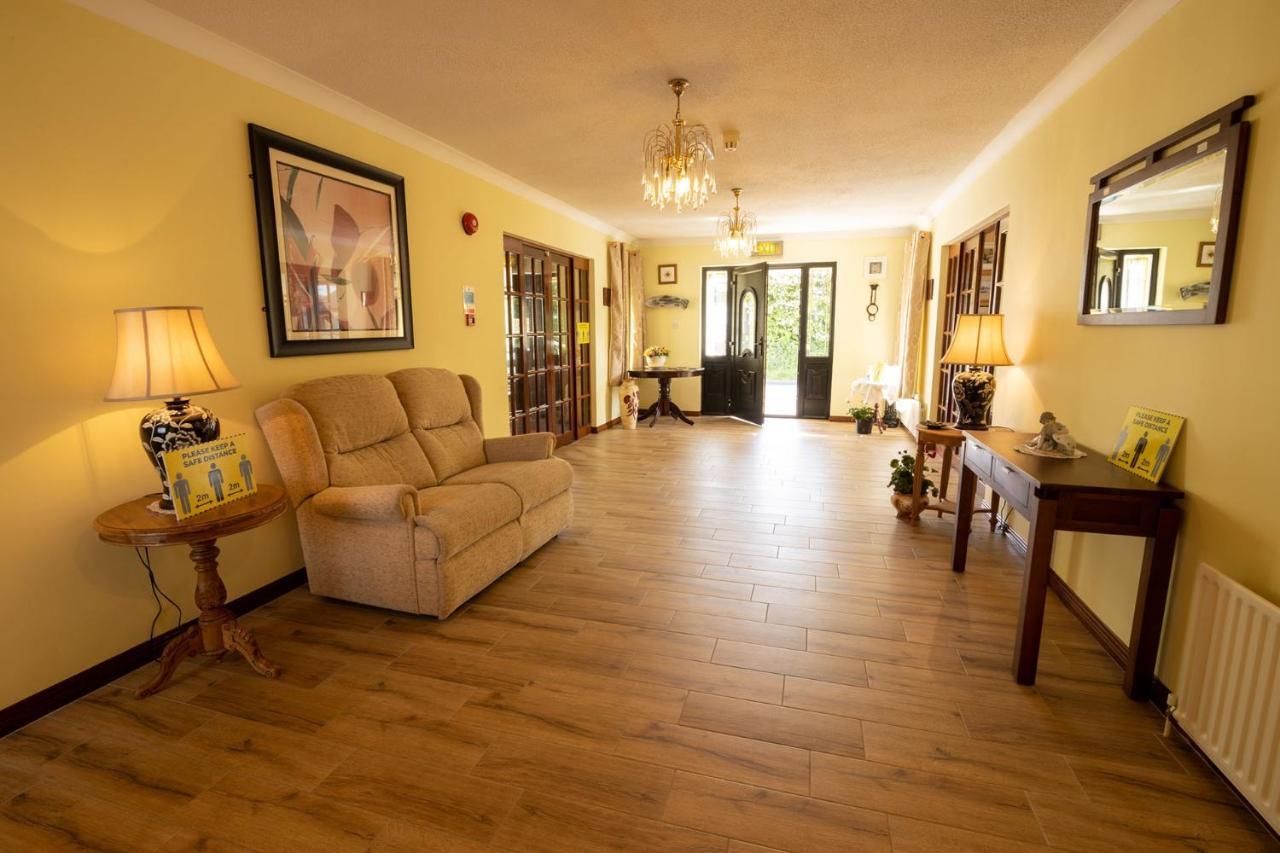 Station House Bed & Breakfast Енистимон Екстериор снимка