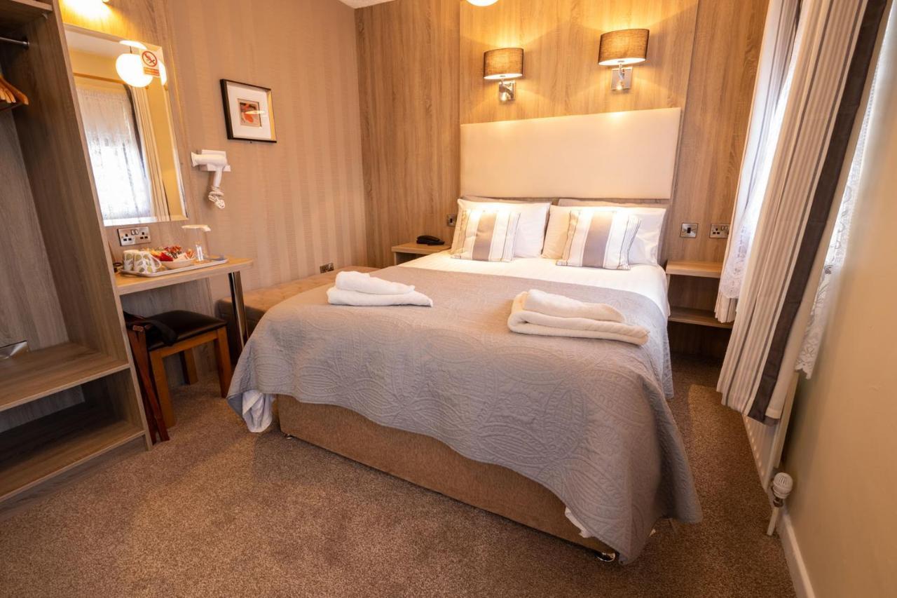 Station House Bed & Breakfast Енистимон Екстериор снимка