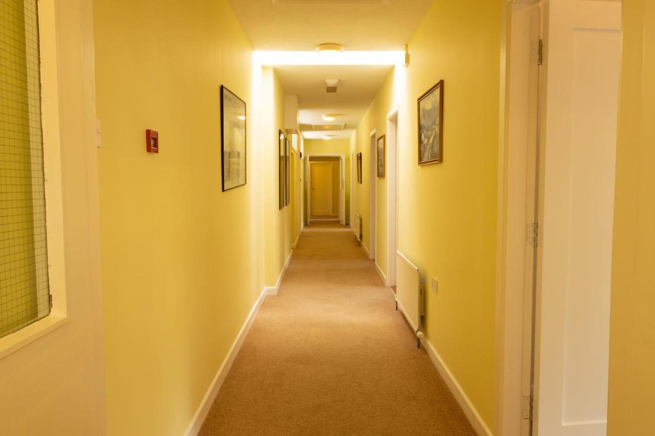 Station House Bed & Breakfast Енистимон Екстериор снимка