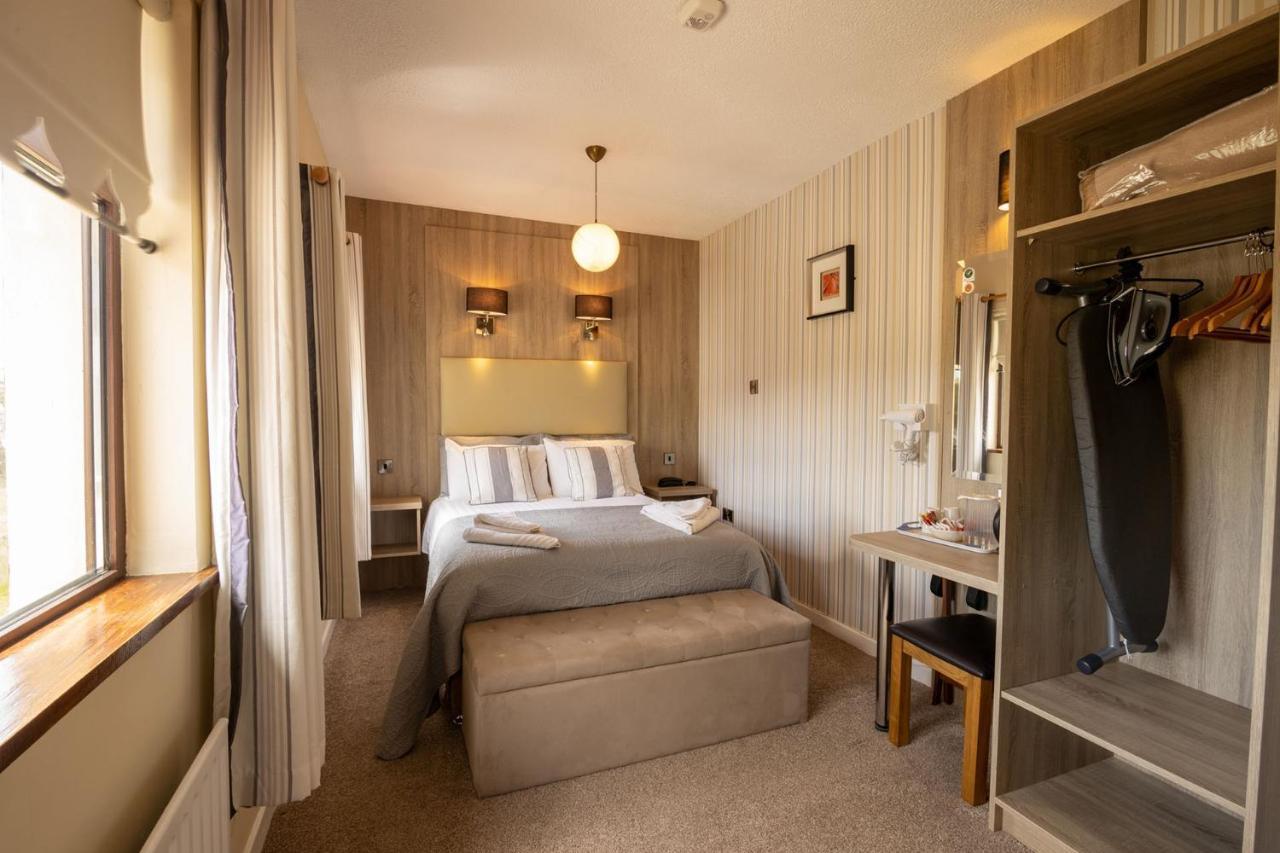 Station House Bed & Breakfast Енистимон Екстериор снимка