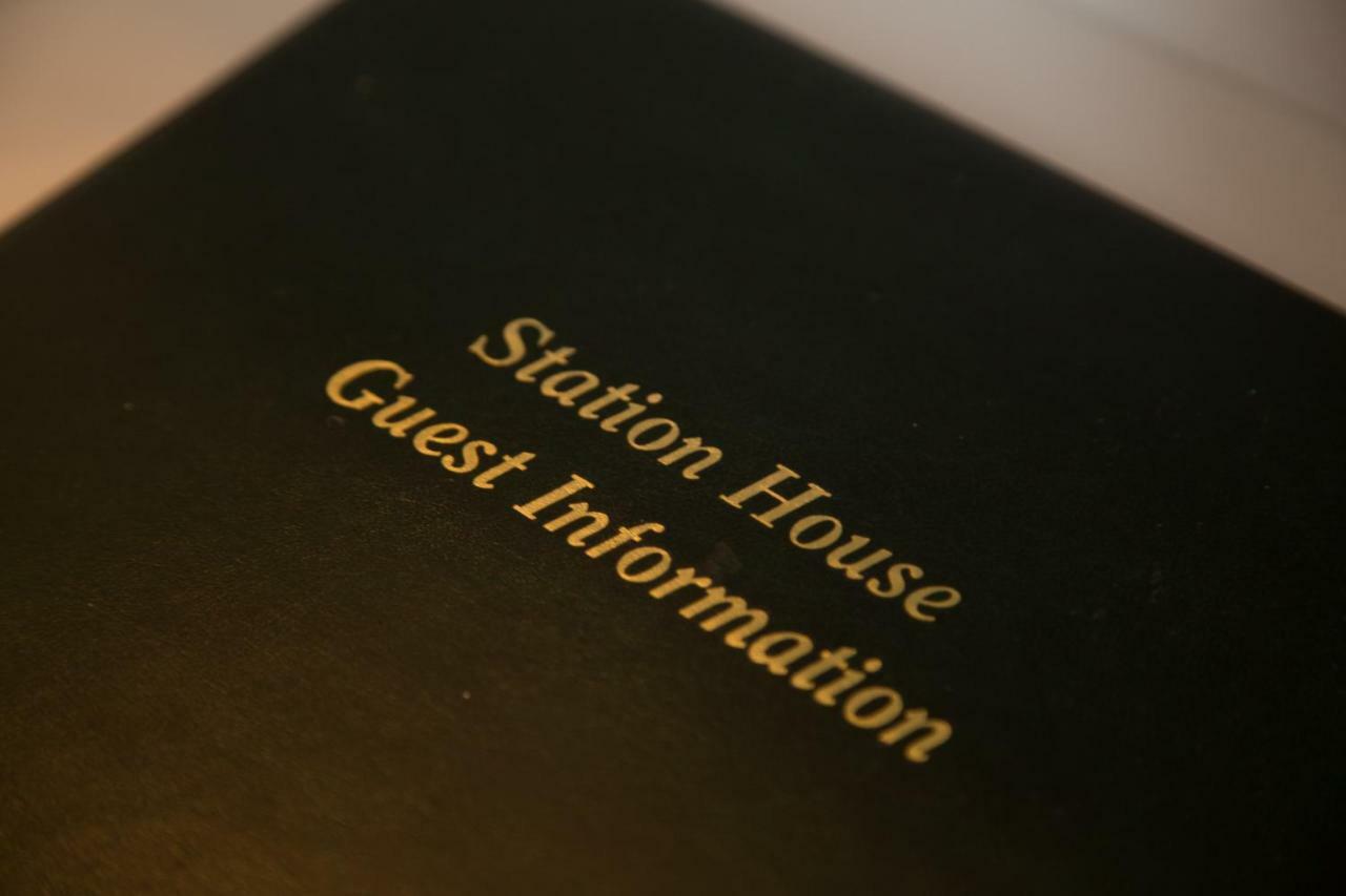 Station House Bed & Breakfast Енистимон Екстериор снимка